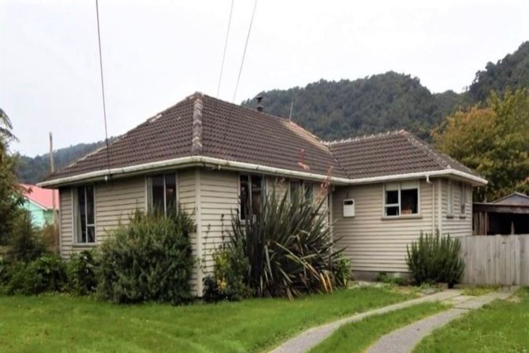 Photo of property in 7 Dupre Place, Cobden, Greymouth, 7802
