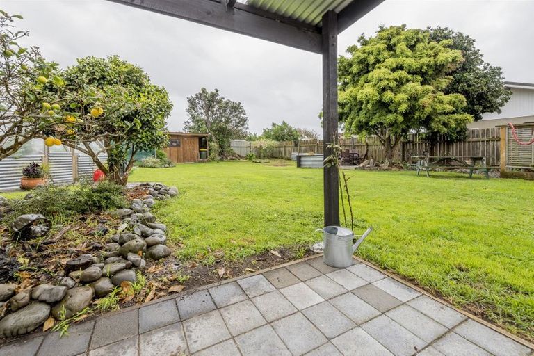 Photo of property in 9 Manuka Street, Otaki Beach, Otaki, 5512