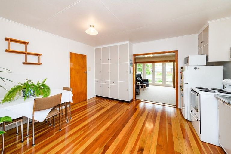 Photo of property in 8 Freyberg Street, Feilding, 4702