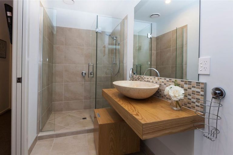 Photo of property in 139 Edgeware Road, St Albans, Christchurch, 8014