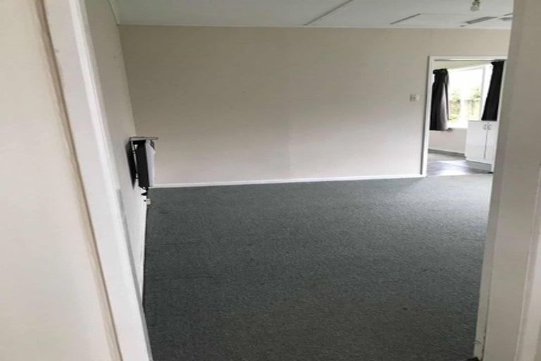 Photo of property in 58 Glendale Road, Glen Eden, Auckland, 0602