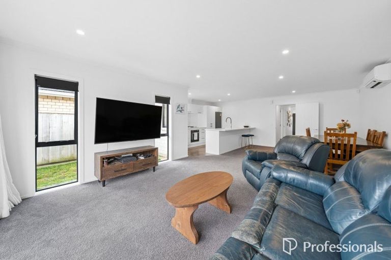 Photo of property in 17 Ford Road, Manor Park, Lower Hutt, 5019