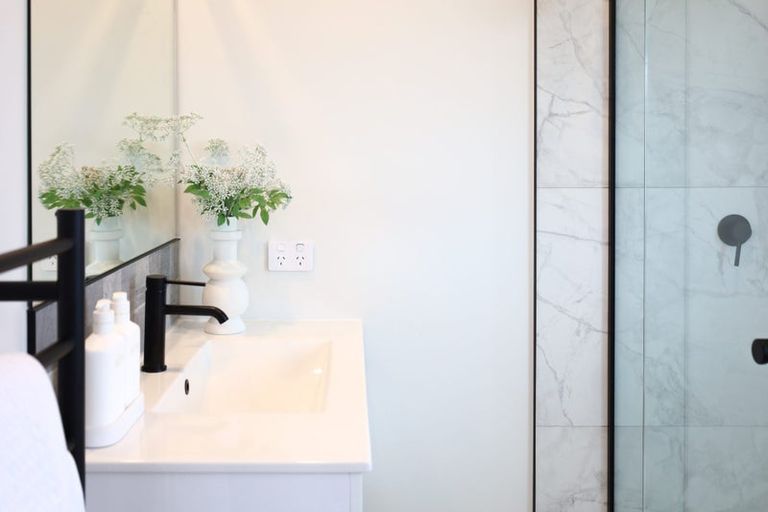 Photo of property in 14 Samuel Place, Terrace End, Palmerston North, 4410