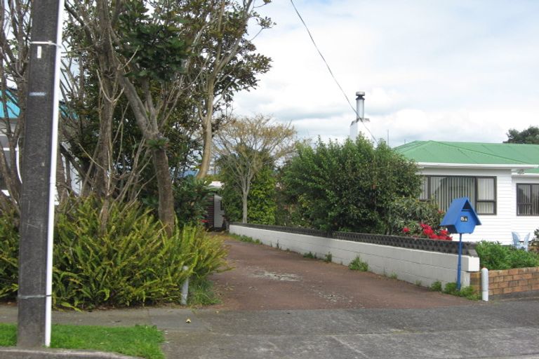 Photo of property in 5a Ranfurly Street, Frankleigh Park, New Plymouth, 4310