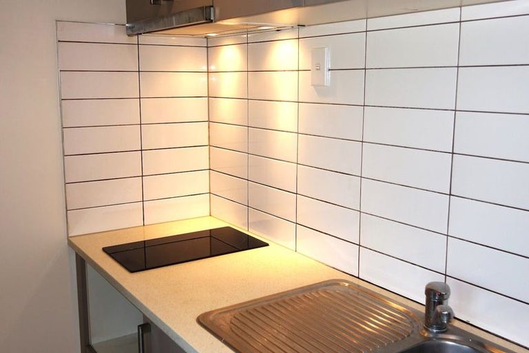 Photo of property in 92 Arran Road, Browns Bay, Auckland, 0630