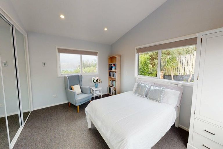 Photo of property in 9 Birkhall Grove, Strathmore Park, Wellington, 6022