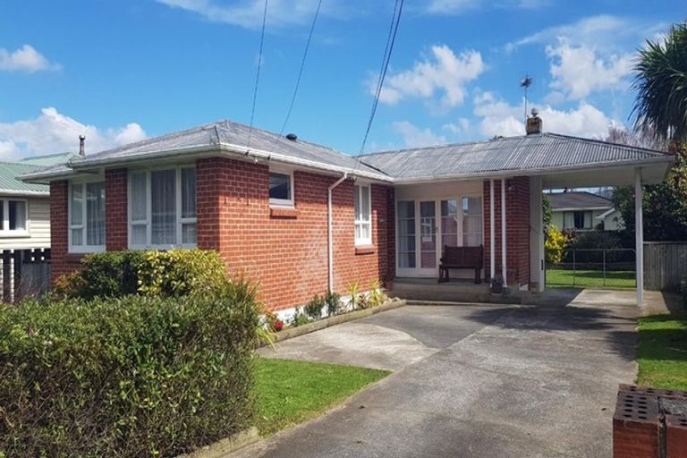 Photo of property in 15 Charles Street, Clouston Park, Upper Hutt, 5018