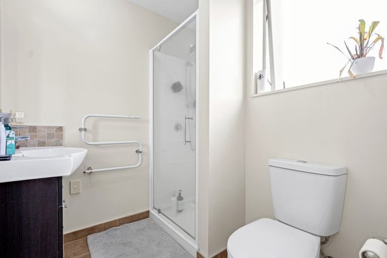 Photo of property in 3/1 Gracechurch Drive, Flat Bush, Auckland, 2016