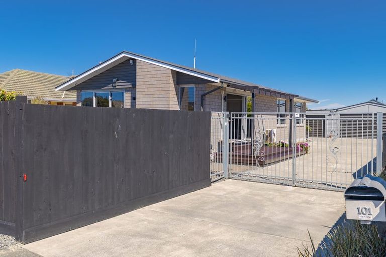 Photo of property in 101 Effingham Street, North New Brighton, Christchurch, 8083
