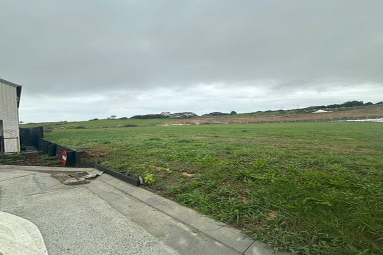 Photo of property in 20/21 Makomako Drive, Orewa, 0931