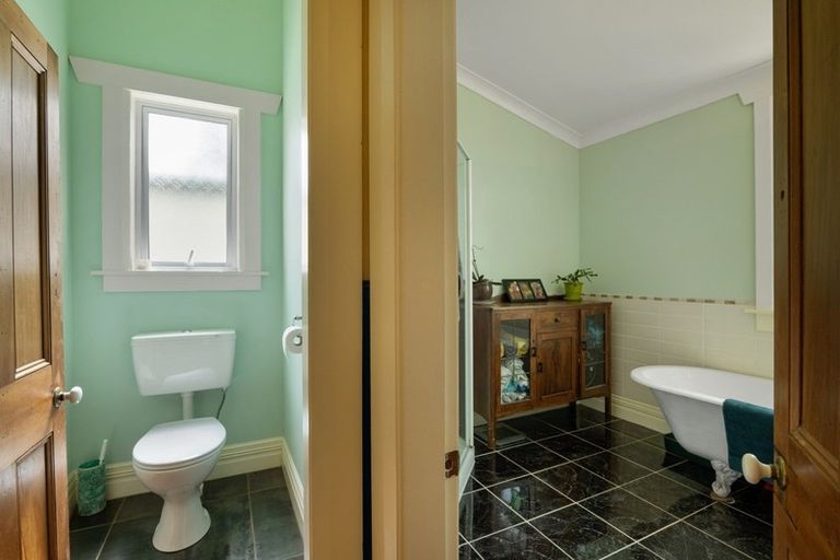 Photo of property in 1 Bosworth Street, Egmont Village, 4372