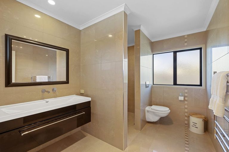 Photo of property in 9 Sampson Avenue, Waiwhakaiho, New Plymouth, 4312