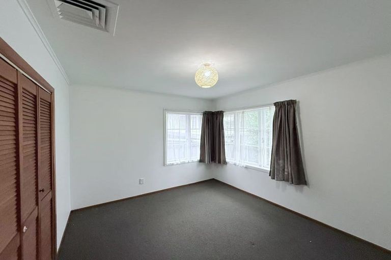 Photo of property in 46 Wilsher Crescent, Henderson, Auckland, 0612