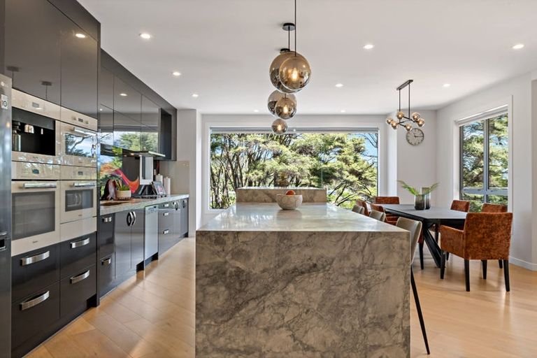 Photo of property in 293b Titirangi Road, Titirangi, Auckland, 0604