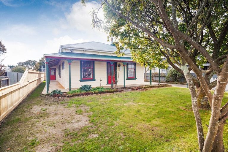 Photo of property in 18 Monckton Street, Feilding, 4702