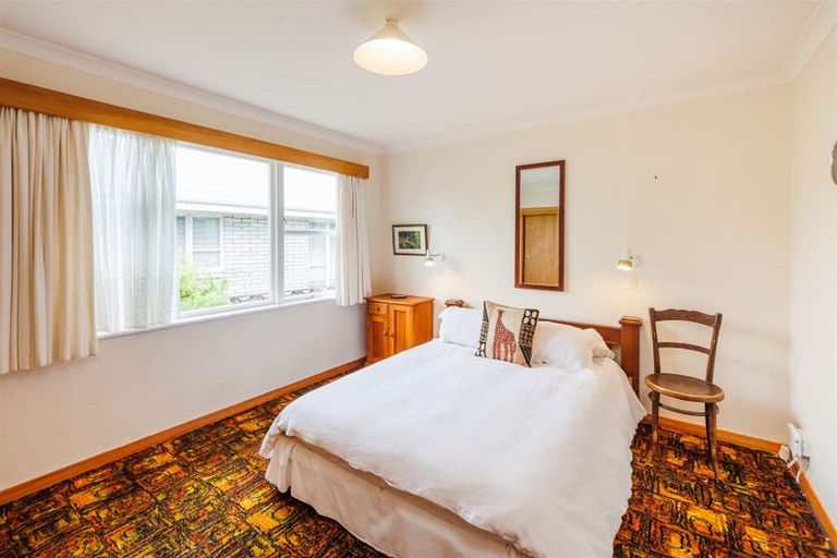 Photo of property in 12 Belgrave Place, Awapuni, Palmerston North, 4412