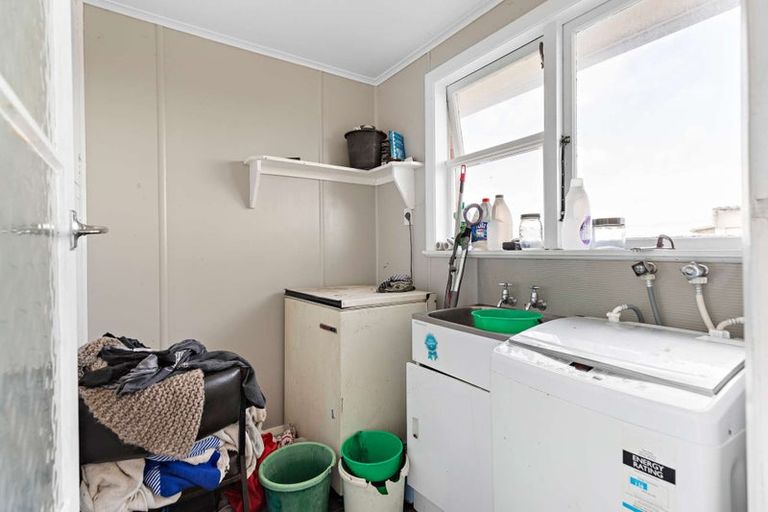 Photo of property in 60 Matipo Street, Castlecliff, Whanganui, 4501