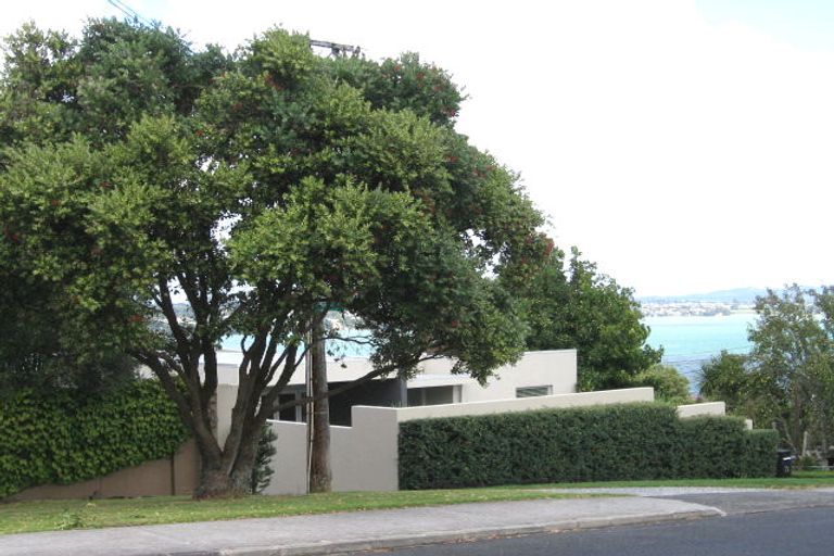 Photo of property in 10 Wanganella Street, Birkenhead, Auckland, 0626
