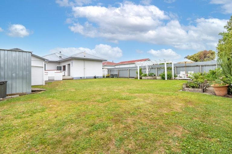 Photo of property in 215 Mayfair Avenue, Mayfair, Hastings, 4122