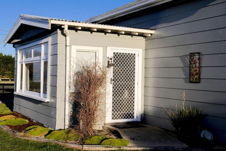 Photo of property in 64 Waihao Back Road, Waimate, 7979