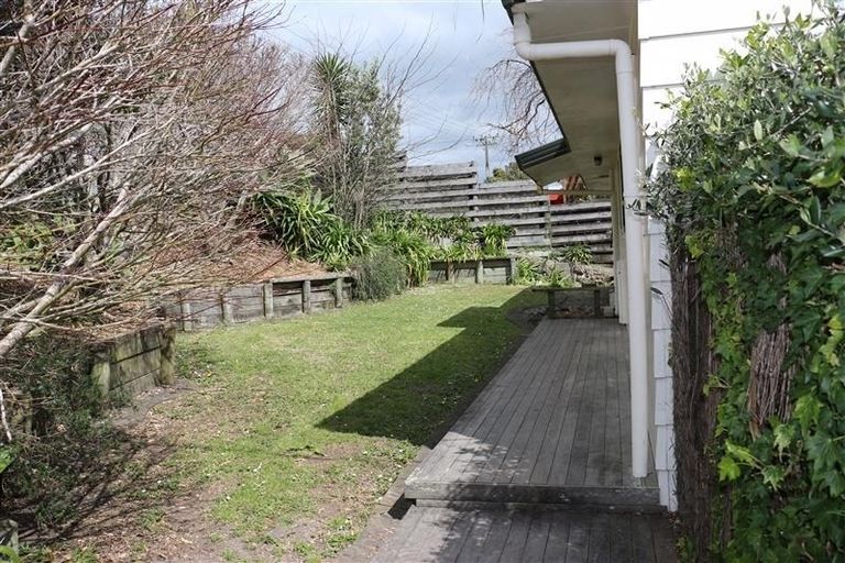 Photo of property in 9 Rangimaarie Crescent, Snells Beach, 0920