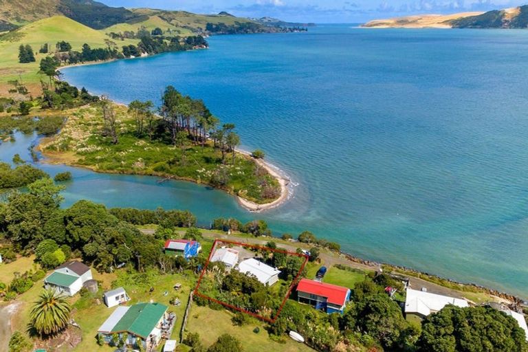 Photo of property in 22 Koutu Beach Road, Opononi, Kaikohe, 0473