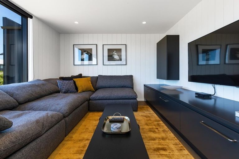 Photo of property in 17 Falconer Rise, Jacks Point, Queenstown, 9371