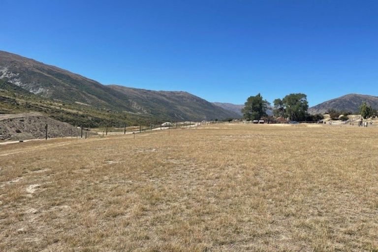 Photo of property in Gibbston Resort, 121 Toms Creek Road, Gibbston, Queenstown, 9371