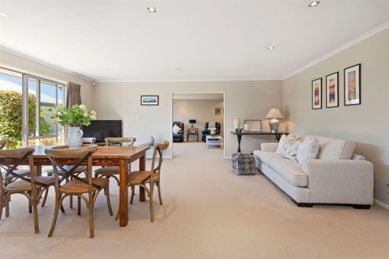 Photo of property in 9 Oratia Grove, Northwood, Christchurch, 8051