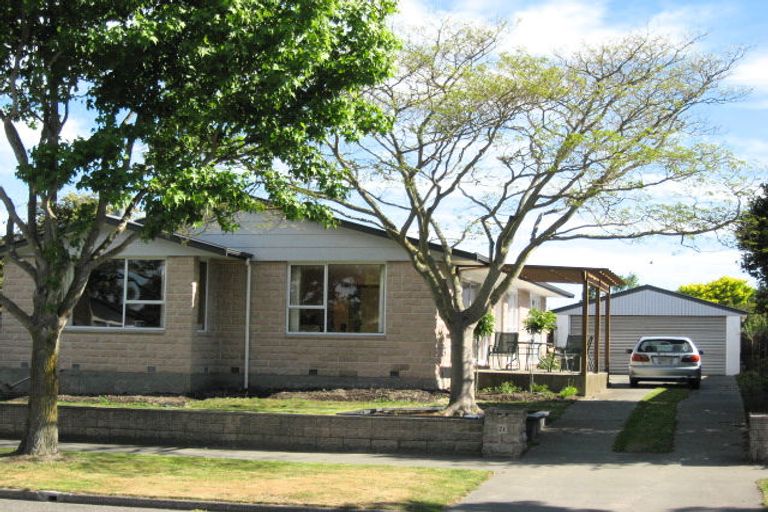 Photo of property in 71 Woodbury Street, Russley, Christchurch, 8042