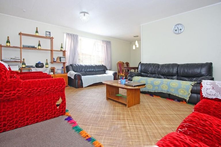 Photo of property in 1/18 Kennington Drive, Clendon Park, Auckland, 2103