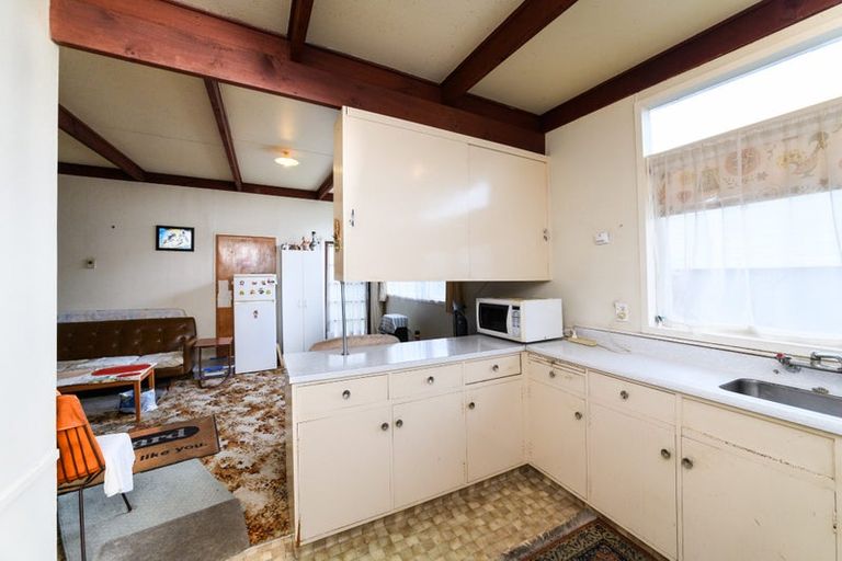 Photo of property in 6a Westhaven Grove, Takaro, Palmerston North, 4412