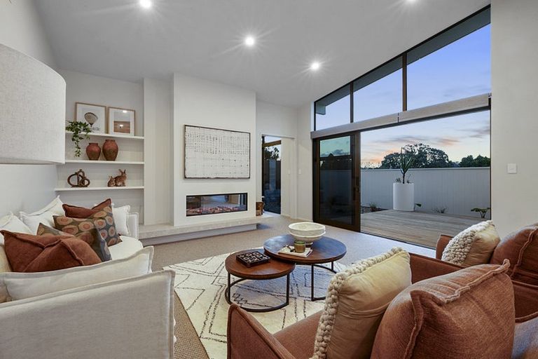 Photo of property in 63c Mangorei Road, Strandon, New Plymouth, 4312