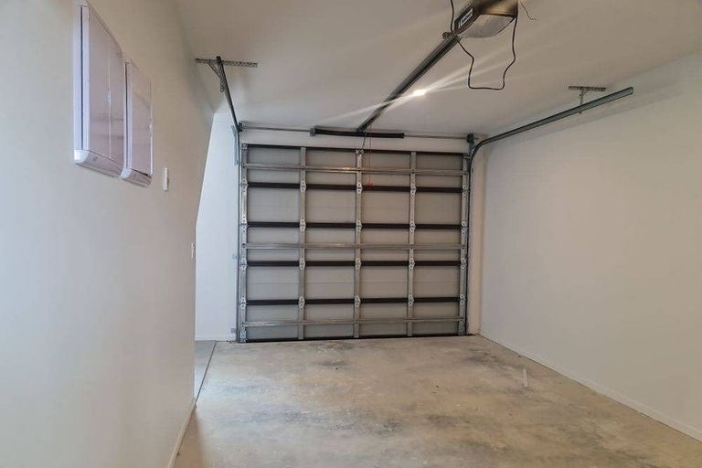 Photo of property in 42c Don Buck Road, Massey, Auckland, 0614