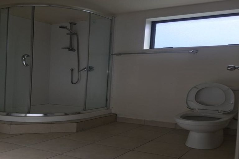 Photo of property in 9 Woodall Place, Totara Vale, Auckland, 0627