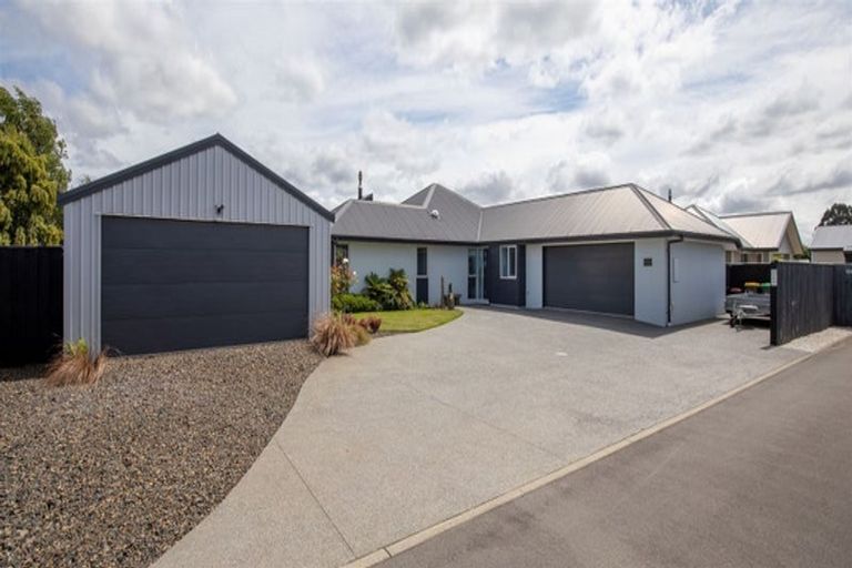 Photo of property in 10a Manor Drive, Rolleston, 7614