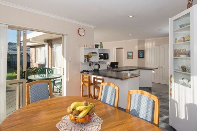 Photo of property in 6 Poinsettia Place, Mount Maunganui, 3116