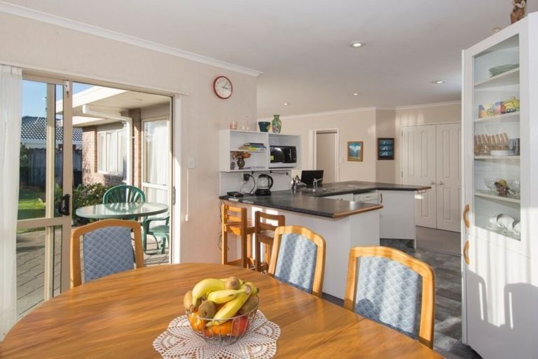 Photo of property in 6 Poinsettia Place, Mount Maunganui, 3116