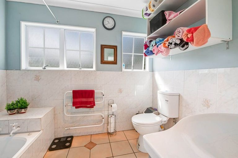 Photo of property in 2832 Kaipara Coast Highway, Glorit, Warkworth, 0984