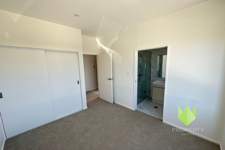 Photo of property in 20b Crestview Rise, Papakura, 2110
