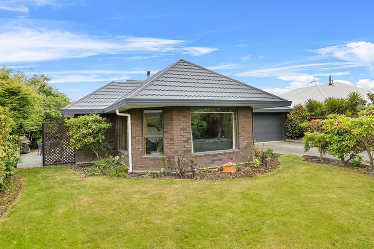 Photo of property in 18 Vanderbilt Place, Halswell, Christchurch, 8025