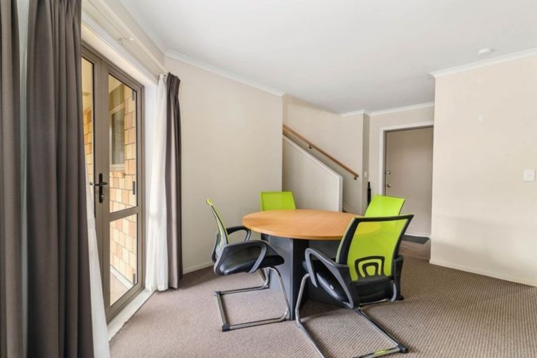 Photo of property in 28/64 Kawaha Point Road, Kawaha Point, Rotorua, 3010