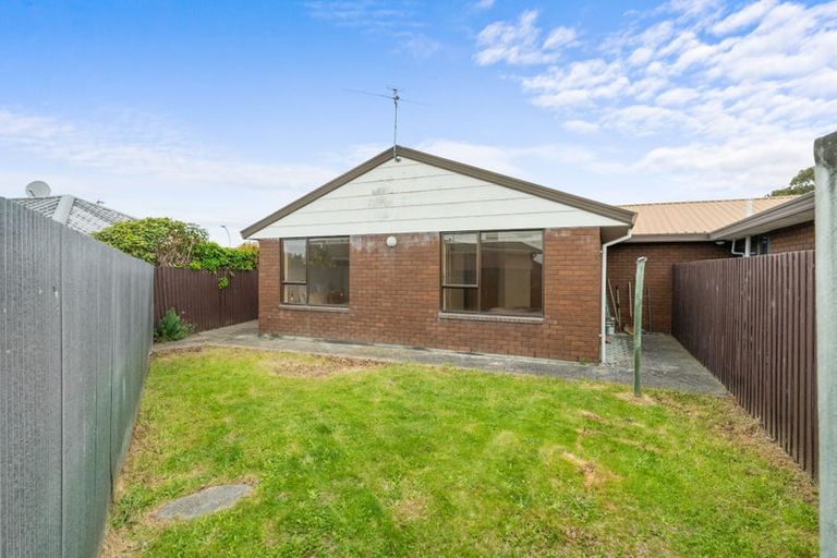 Photo of property in 6a Rolfe Place, Bishopdale, Christchurch, 8053