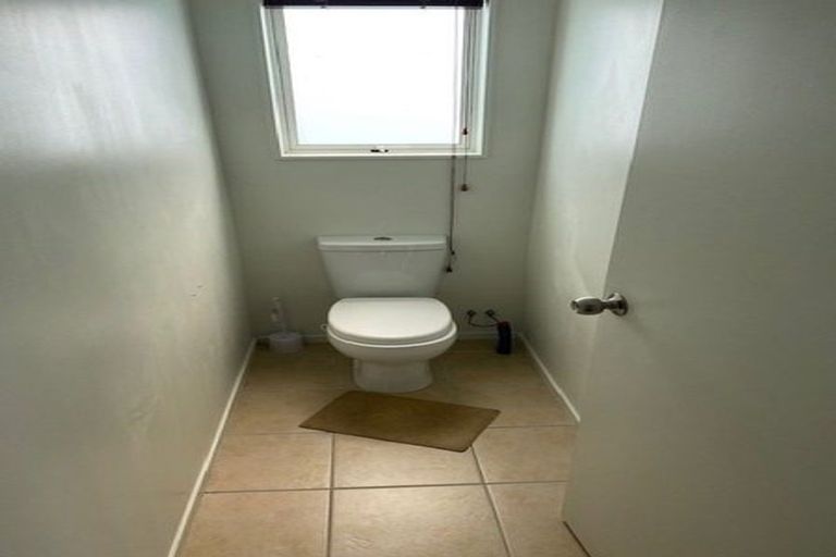 Photo of property in 43 Tongariro Drive, Aotea, Porirua, 5024