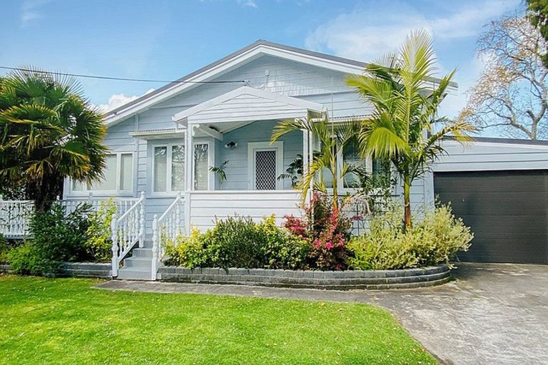 Photo of property in 35 Mcleod Road, Henderson, Auckland, 0612