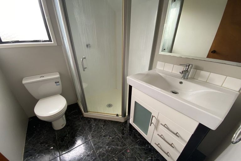 Photo of property in 56 De Quincey Terrace, Highland Park, Auckland, 2010