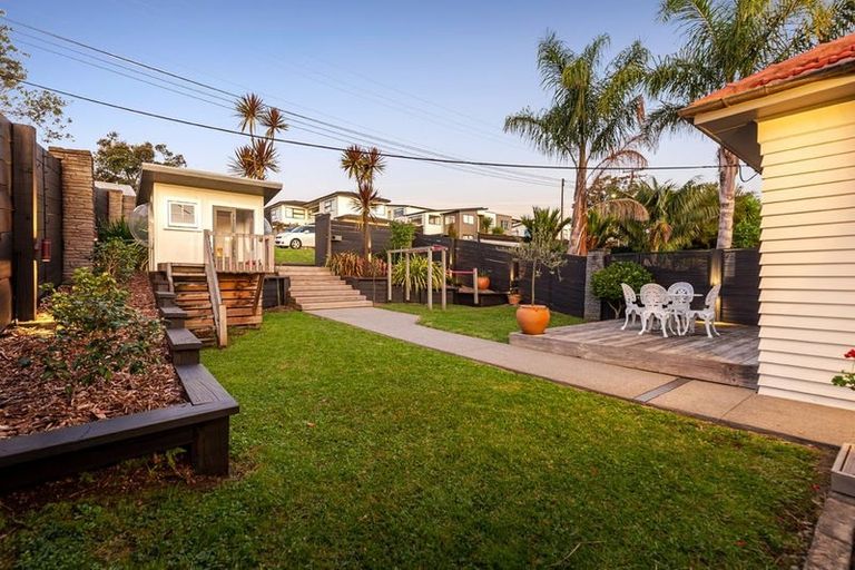 Photo of property in 2/22 Roseberry Avenue, Birkenhead, Auckland, 0626