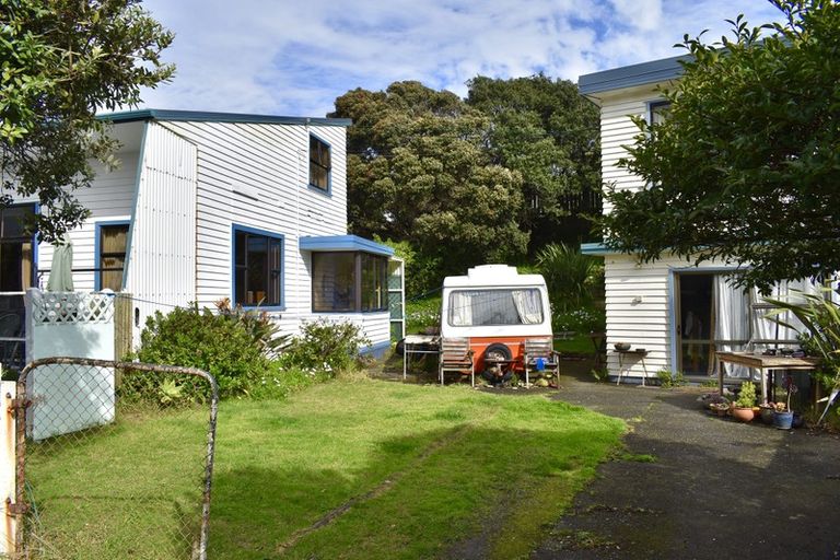 Photo of property in 17 Koromiko Street, Otaki Beach, Otaki, 5512