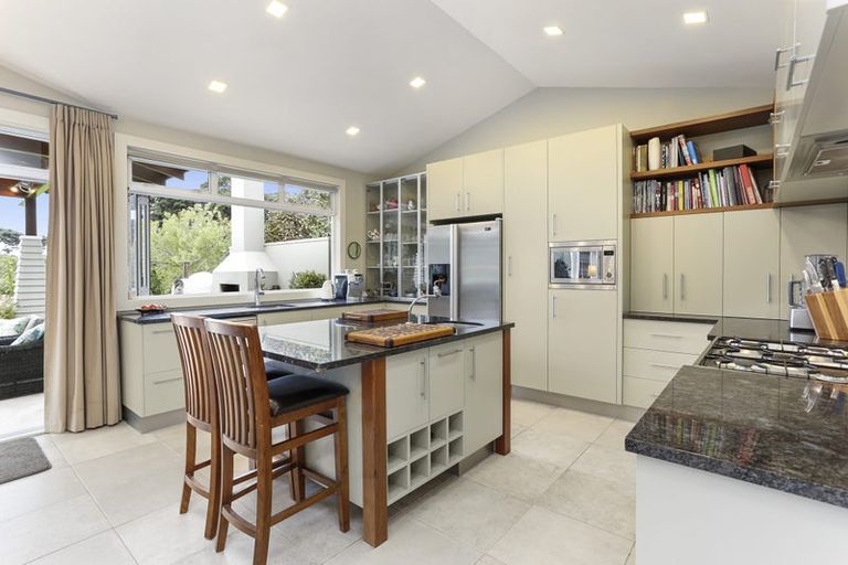 Photo of property in 152k Parker Road, Oratia, Auckland, 0604