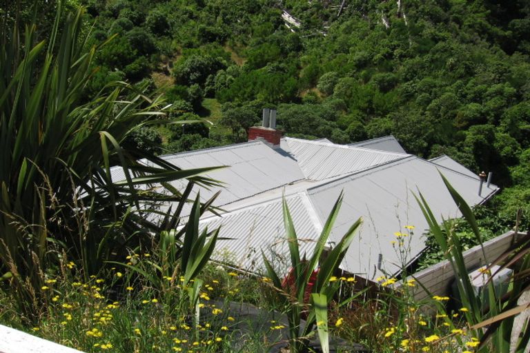 Photo of property in 2 Irvine Street, Aro Valley, Wellington, 6012